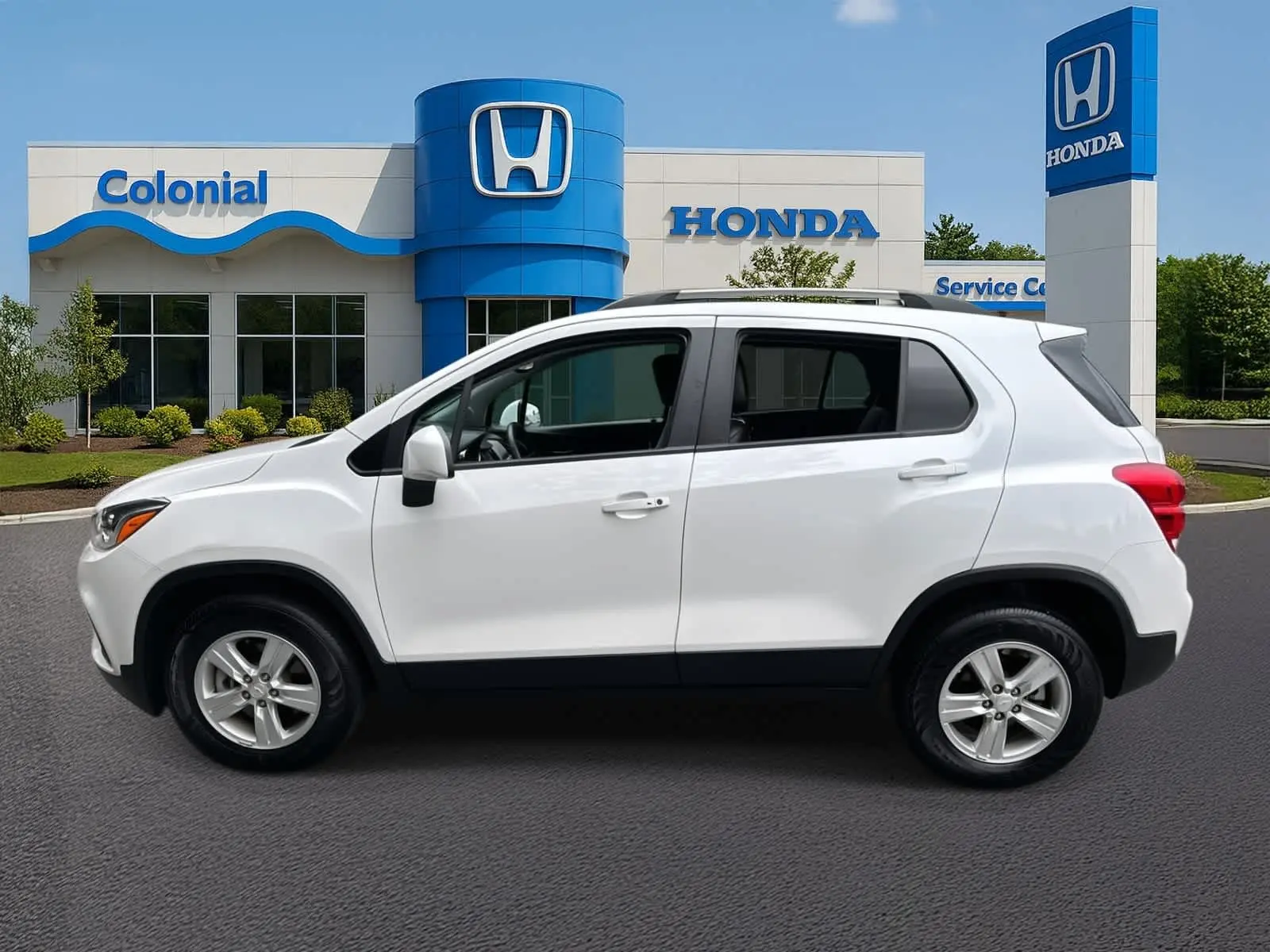 2022 Chevrolet Trax LT photo 3