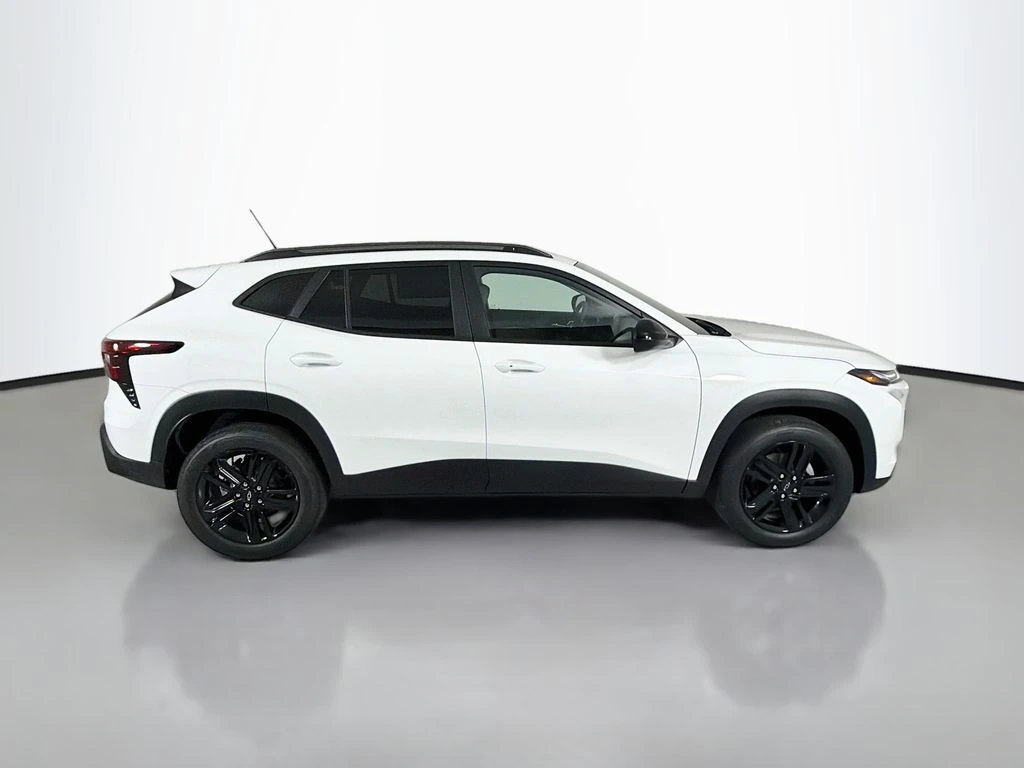 2026 Chevrolet Trax Activ - Photo 8