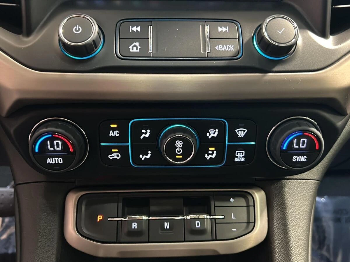 2023 GMC Acadia Denali - Photo 26
