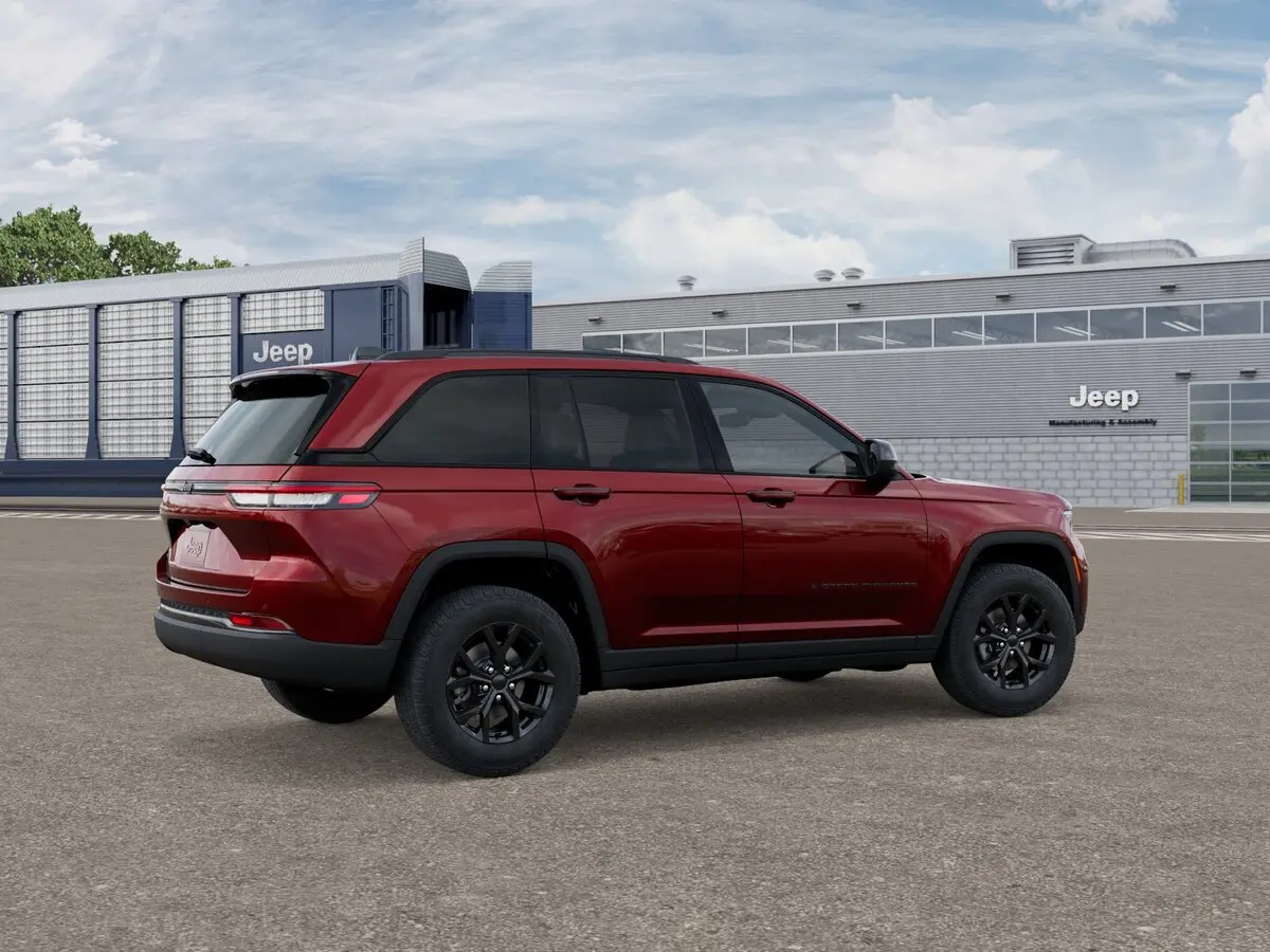 2025 Jeep Grand Cherokee Altitude X photo 3