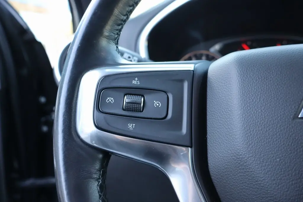 2019 Chevrolet Blazer Base 2LT photo 3