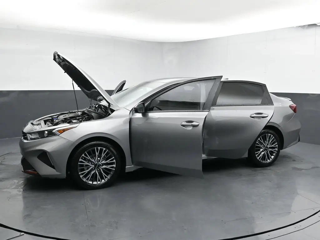 2024 Kia Forte GT-Line photo 41