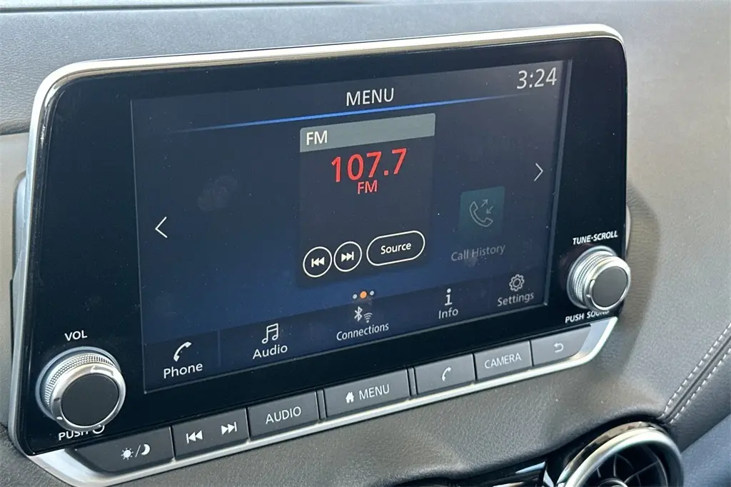 2025 Nissan Sentra SV photo 14
