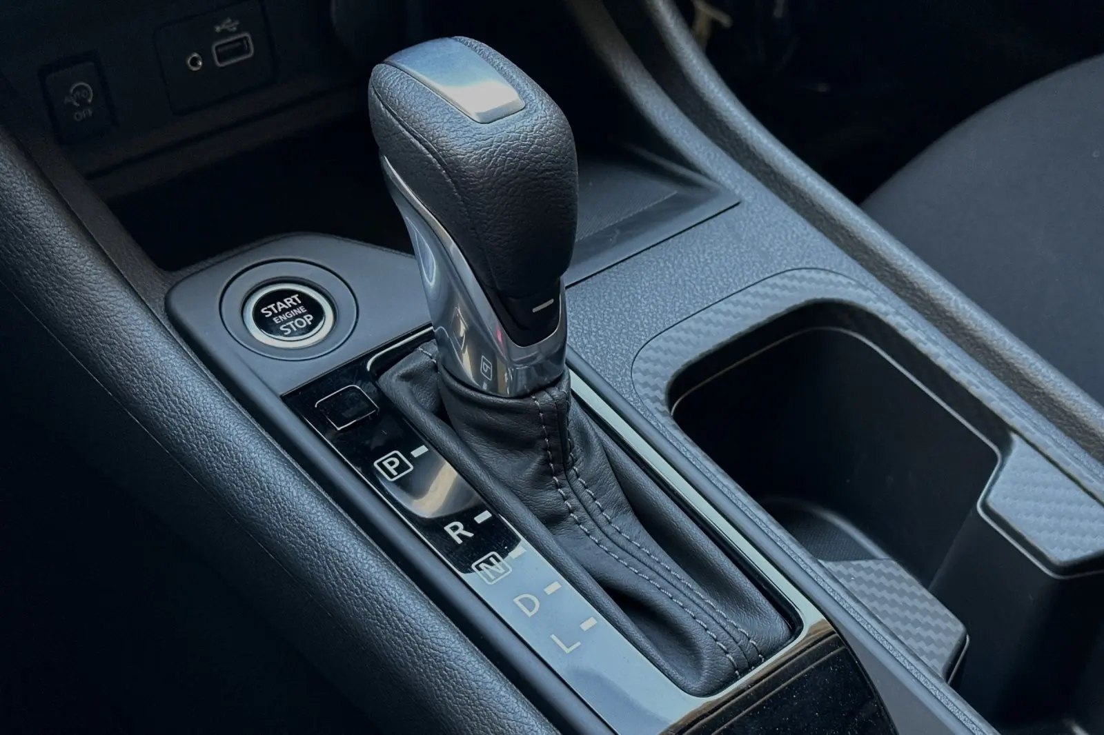 2025 Nissan Sentra S photo 17