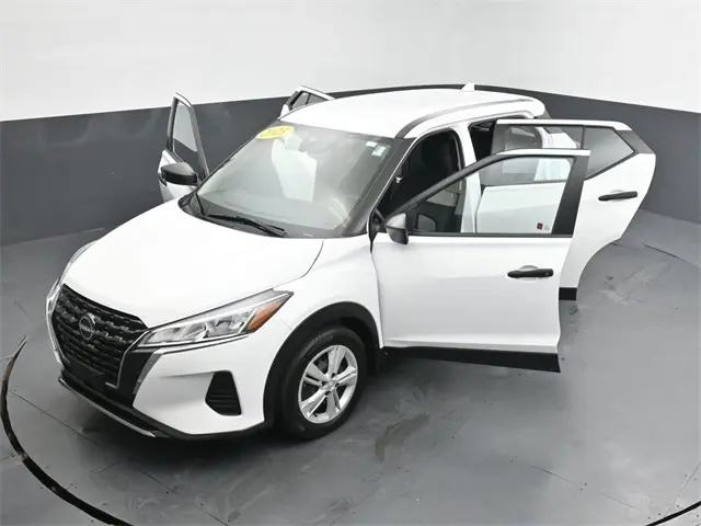 2023 Nissan Kicks S photo 37
