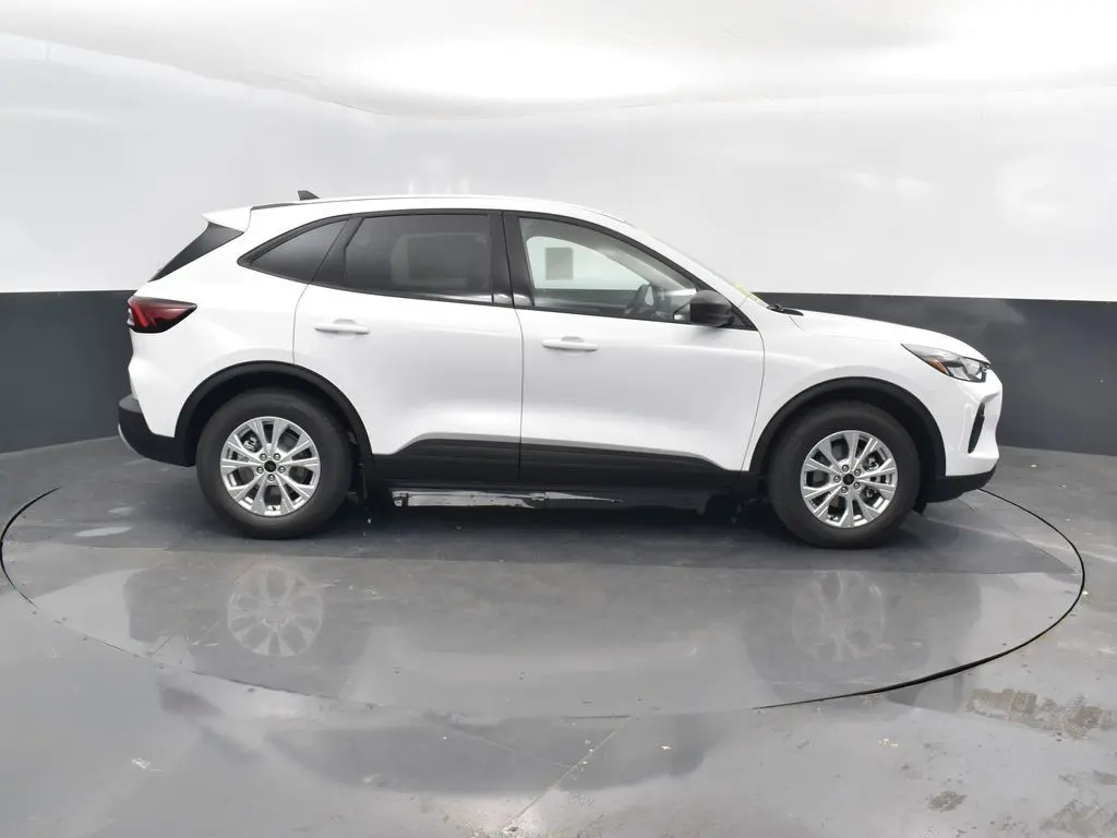 2026 Ford Escape Active photo 3