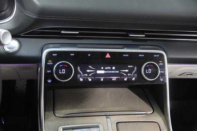 2024 GENESIS GV80 Standard - Photo 15