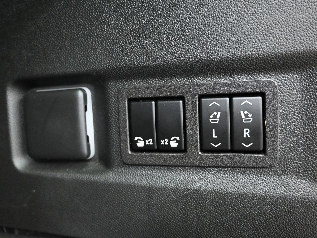 2023 Chevrolet Tahoe Premier - Photo 18
