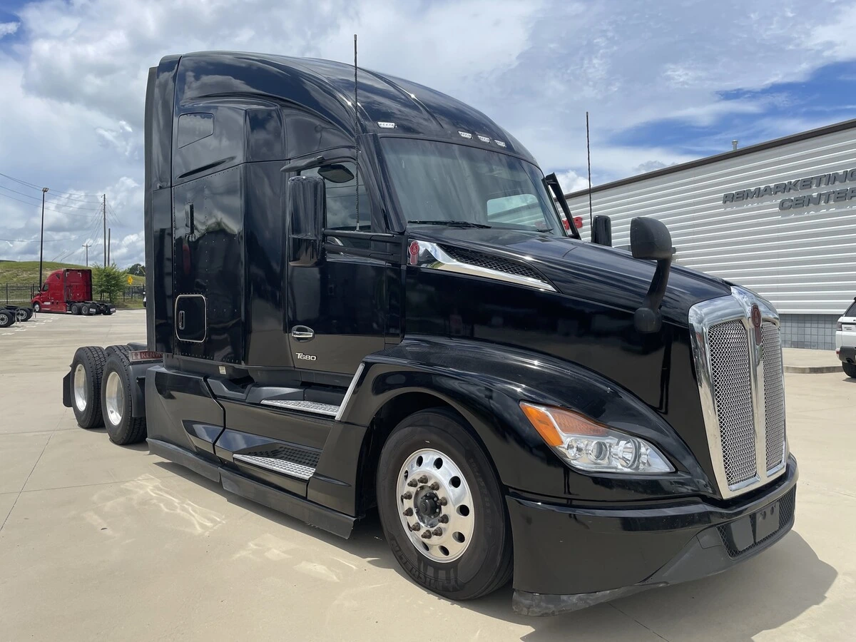2023 Kenworth T680 — photo 3
