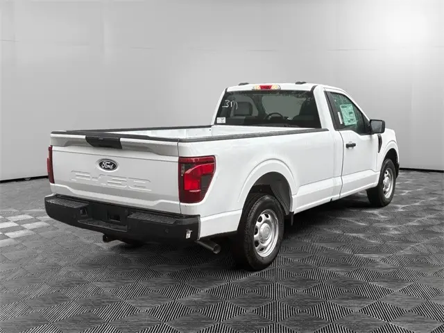 2025 Ford F-150 XL photo 5