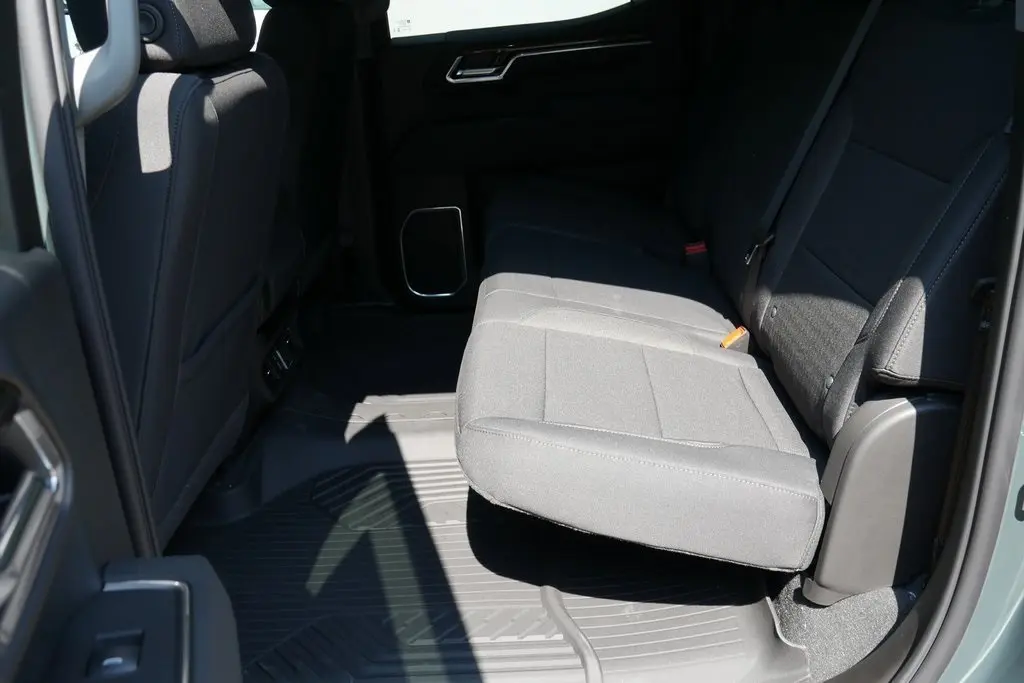 2026 Chevrolet Silverado 1500 LT1 photo 25