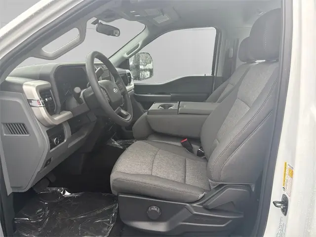 2026 Ford F-350 photo 9