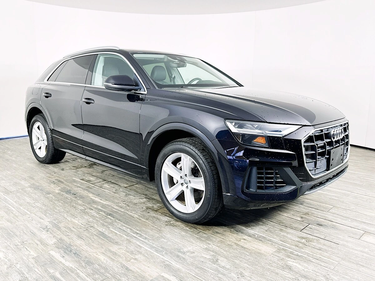 2019 Audi Q8 Premium's photo