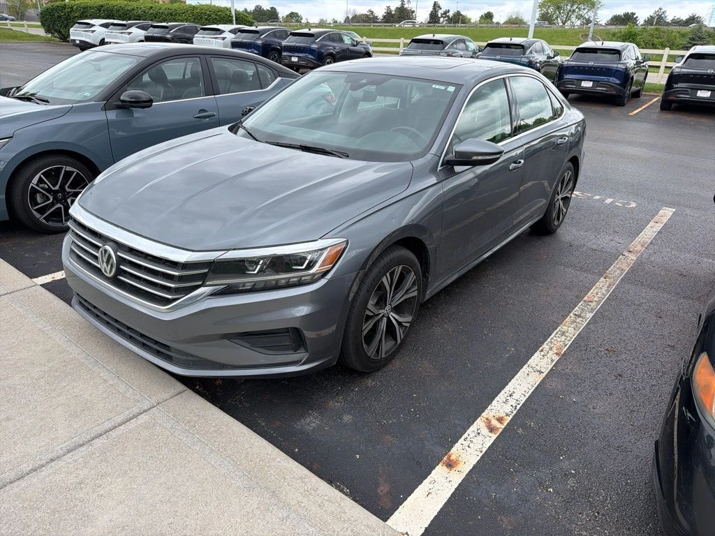 Used 2022 Volkswagen Passat SE with VIN 1VWSA7A33NC004408 for sale in Hilliard, OH