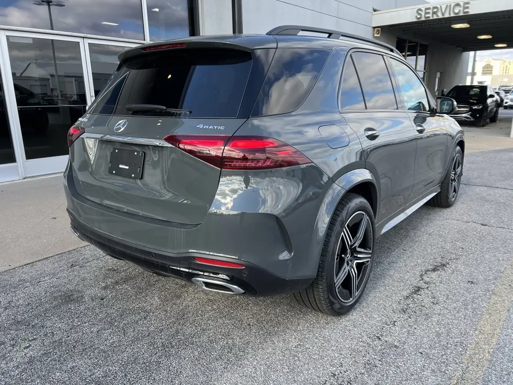 2026 Mercedes Benz GLE 450 4MATIC photo 3