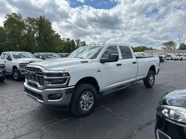 2025 Ram 2500 Tradesman photo 4