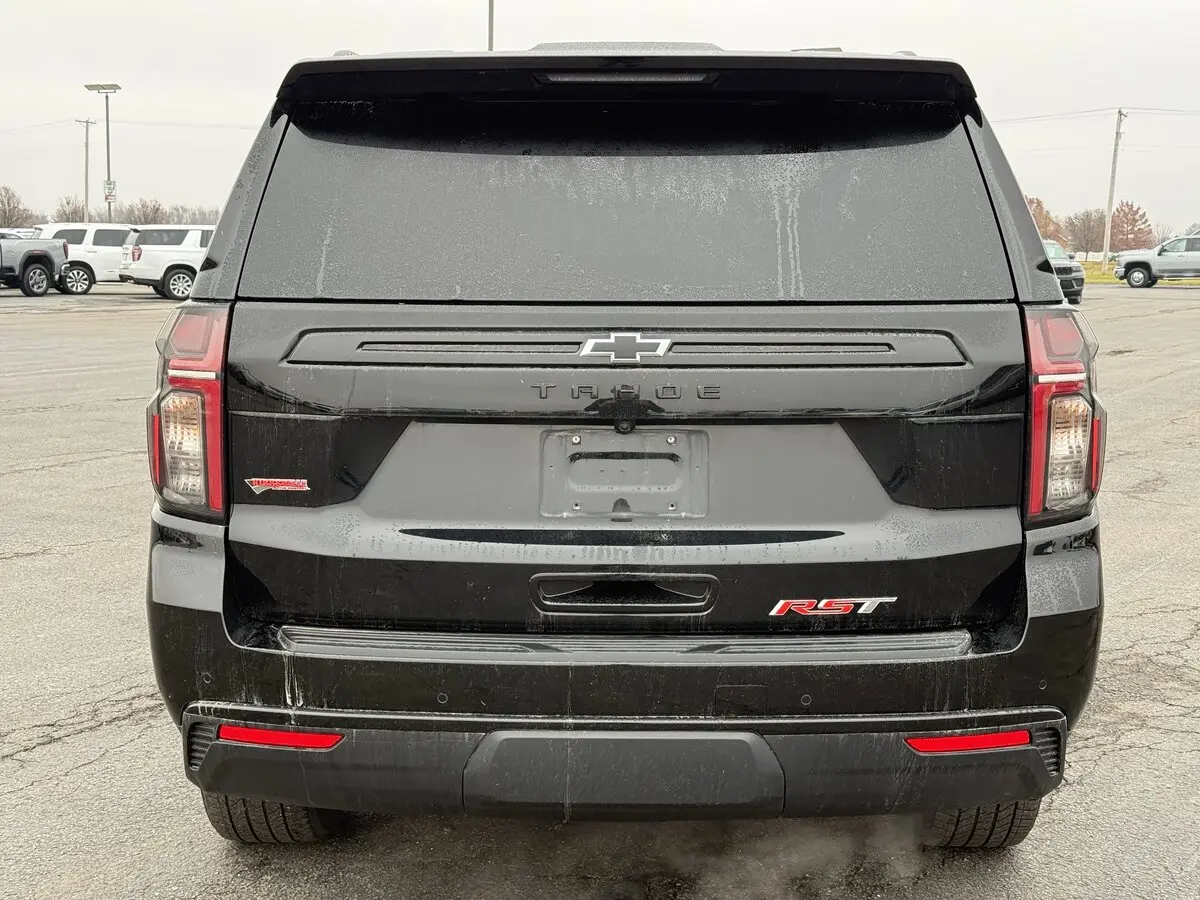 2024 Chevrolet Tahoe RST photo 4