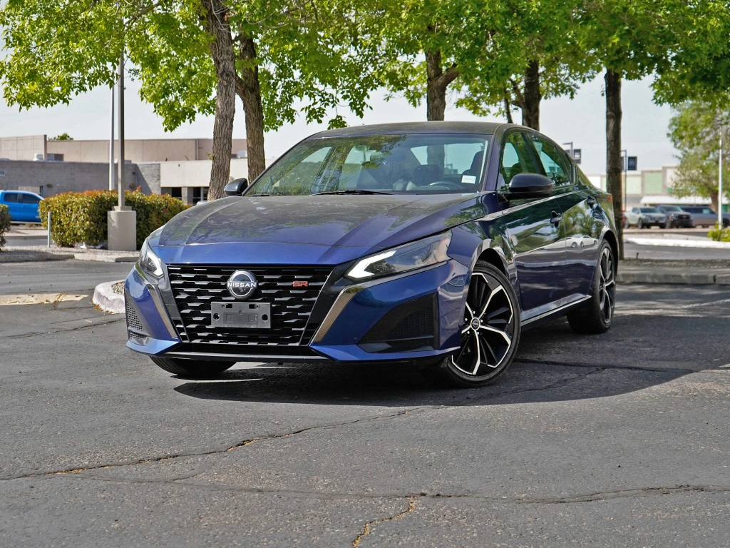2024 Nissan Altima 2.5 SR's photo