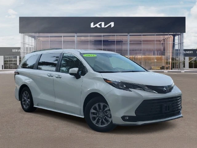 2025 Toyota Sienna