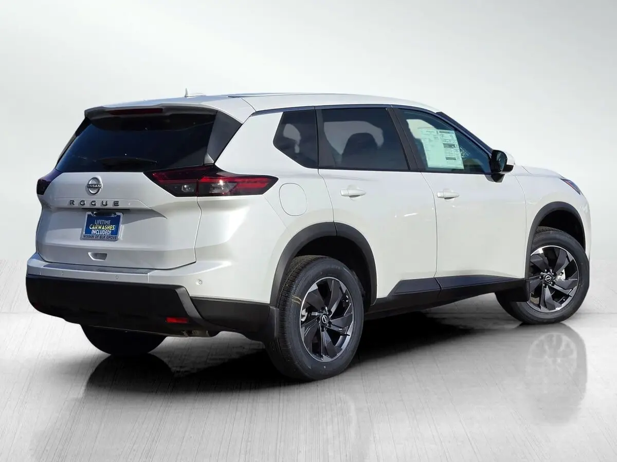 2026 Nissan Rogue SV photo 3