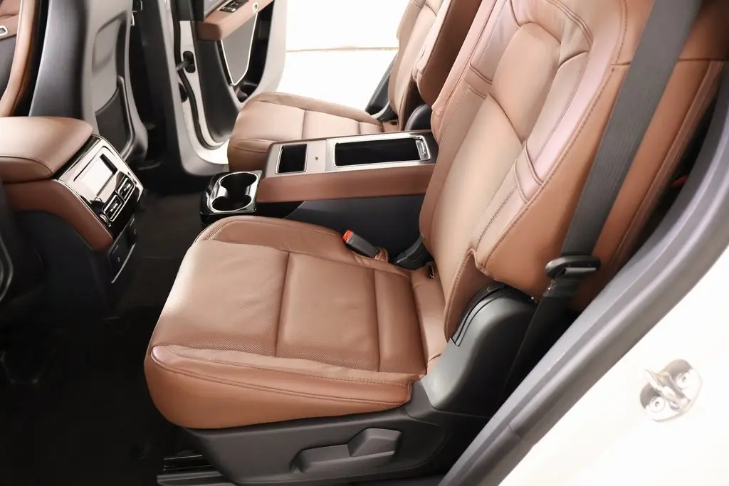 2026 Lincoln Aviator Reserve photo 4