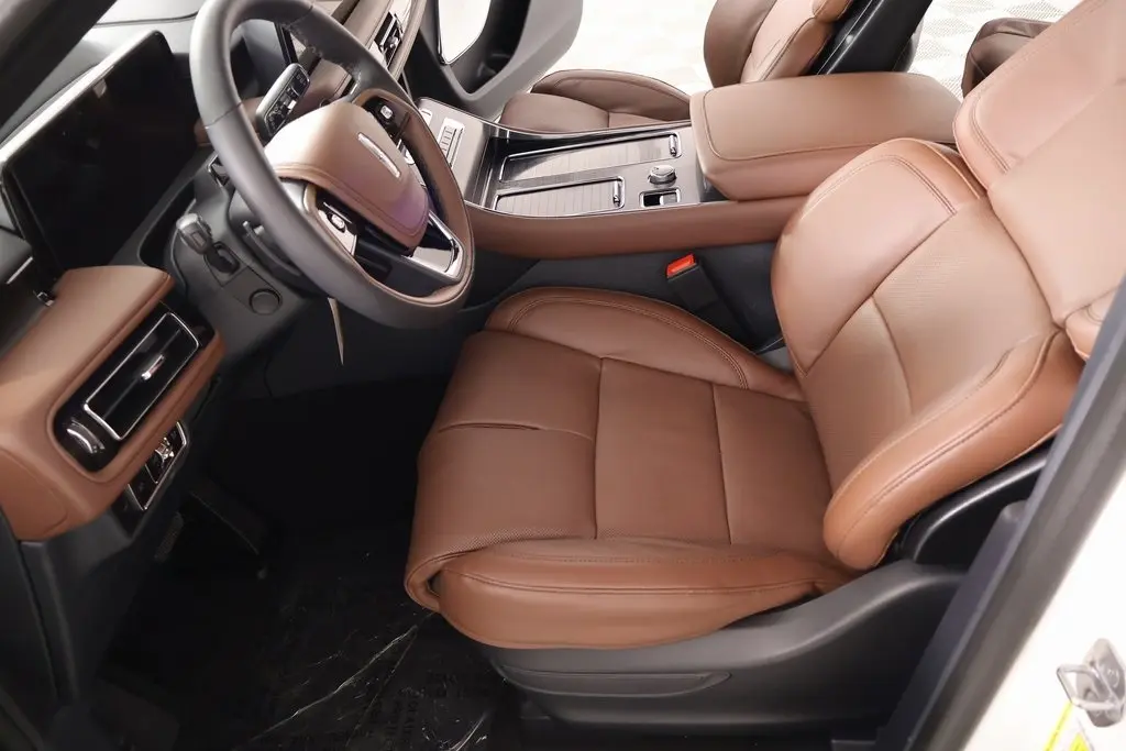 2026 Lincoln Aviator Reserve photo 3