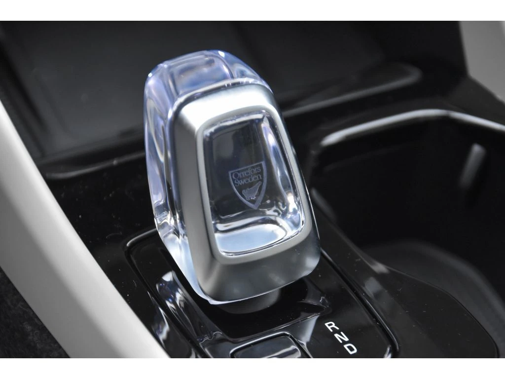 2026 Volvo - image 35