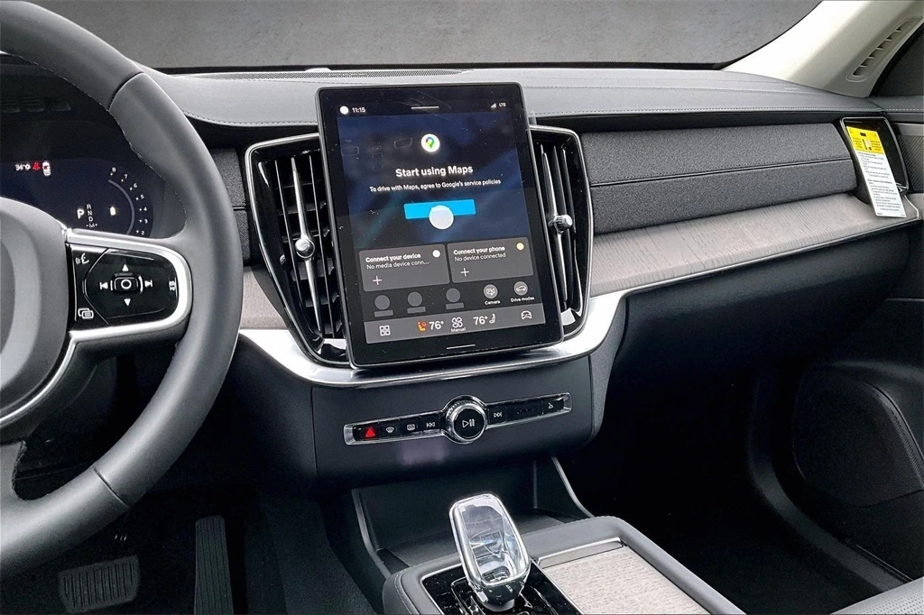 2026 Volvo - image 6