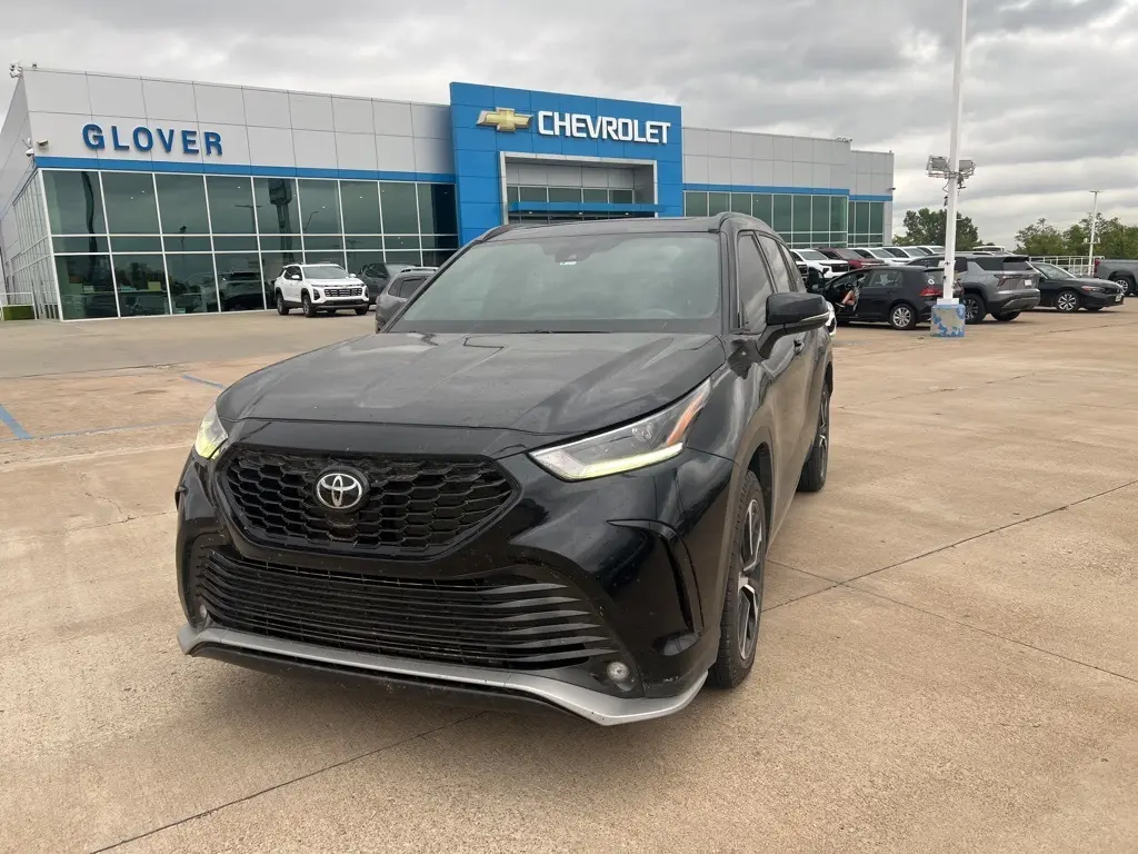2021 Toyota Highlander XSE photo 2