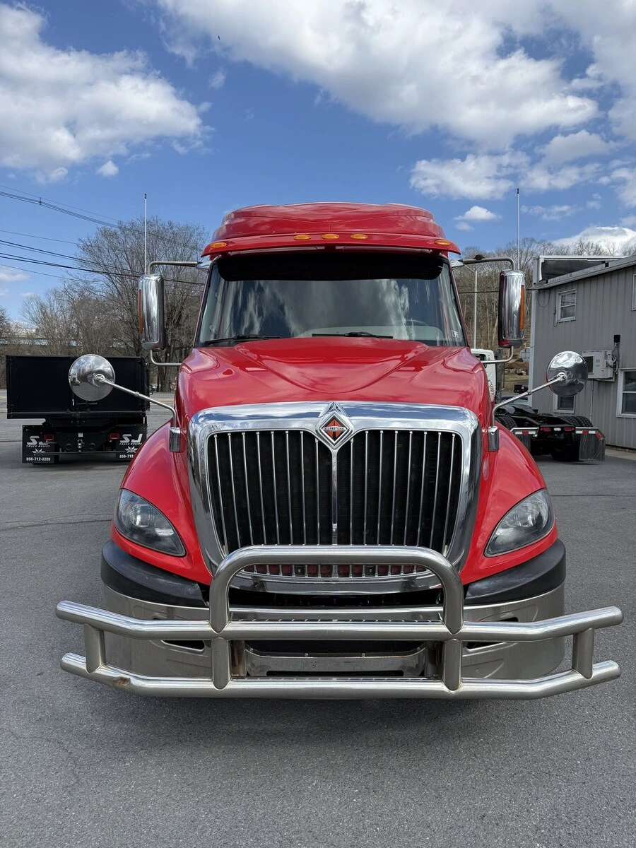 2016 International ProStar - image 2