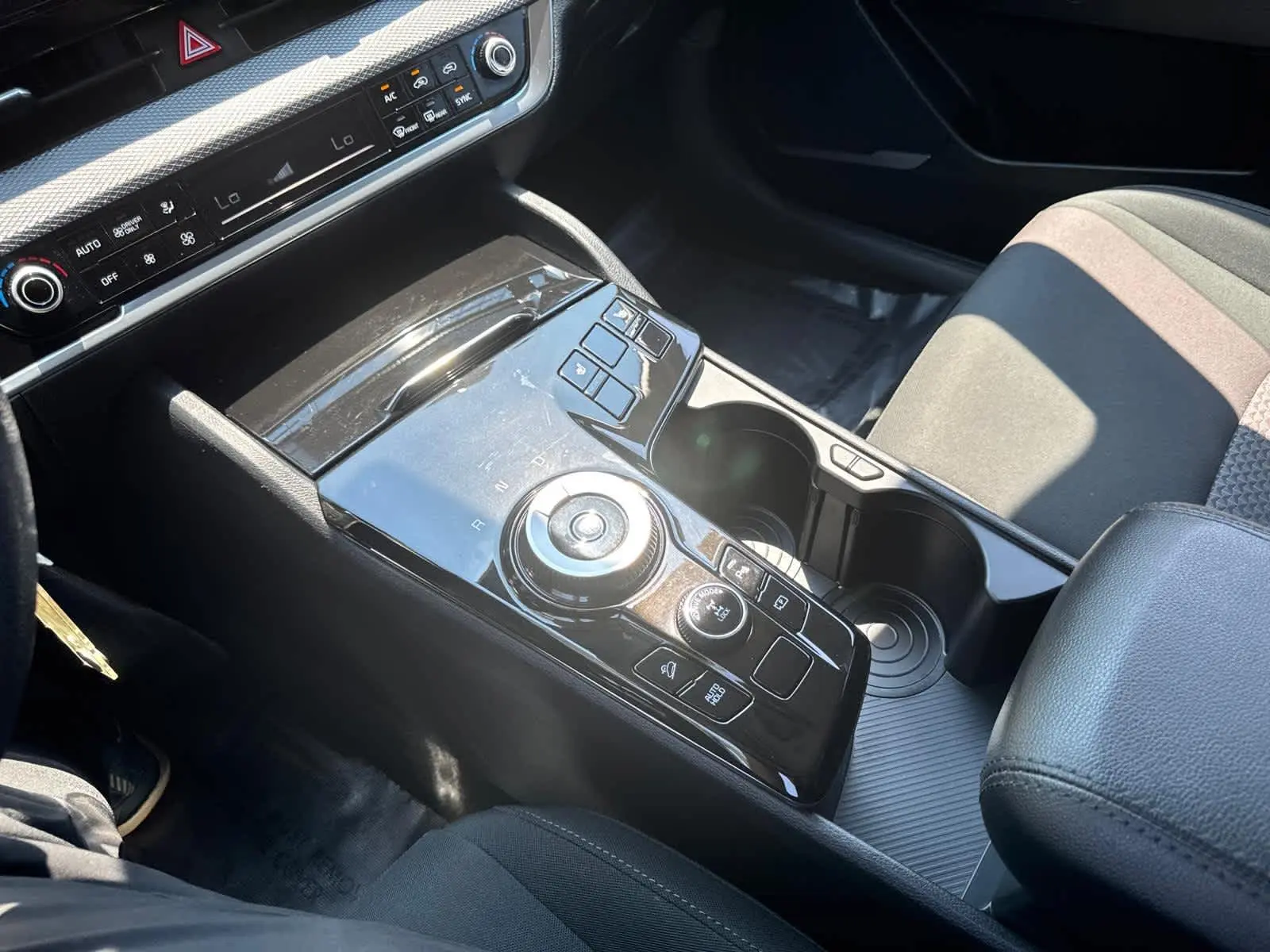2023 Kia Sportage Hybrid LX photo 23