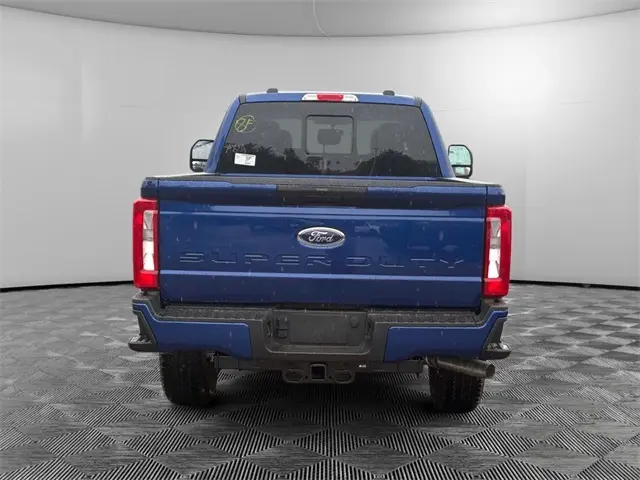 2026 Ford F-350 photo 4
