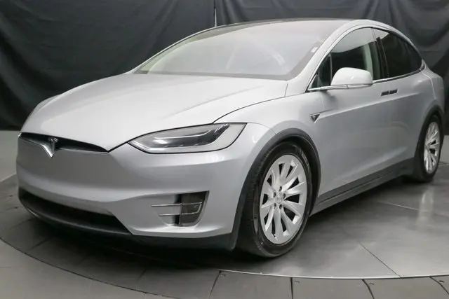 2016 Tesla Model X 90D photo 7