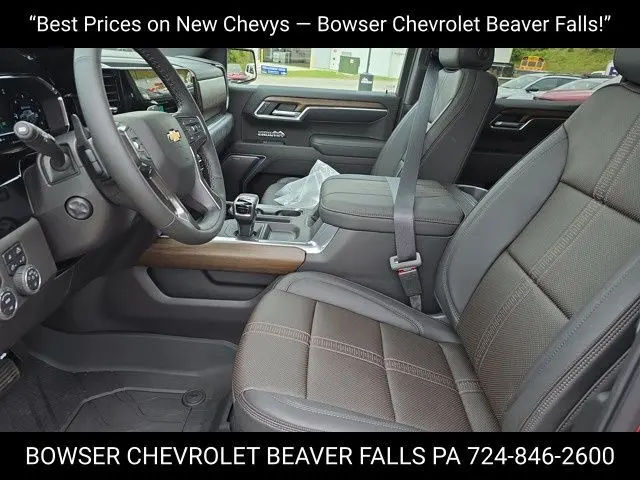 2025 Chevrolet Silverado 1500 High Country photo 4