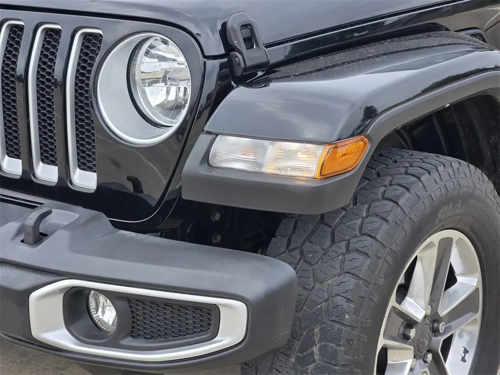 2022 Jeep Wrangler Unlimited Sahara photo 10
