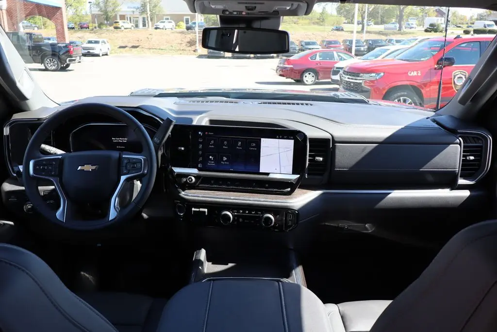 2026 Chevrolet Silverado LT photo 39