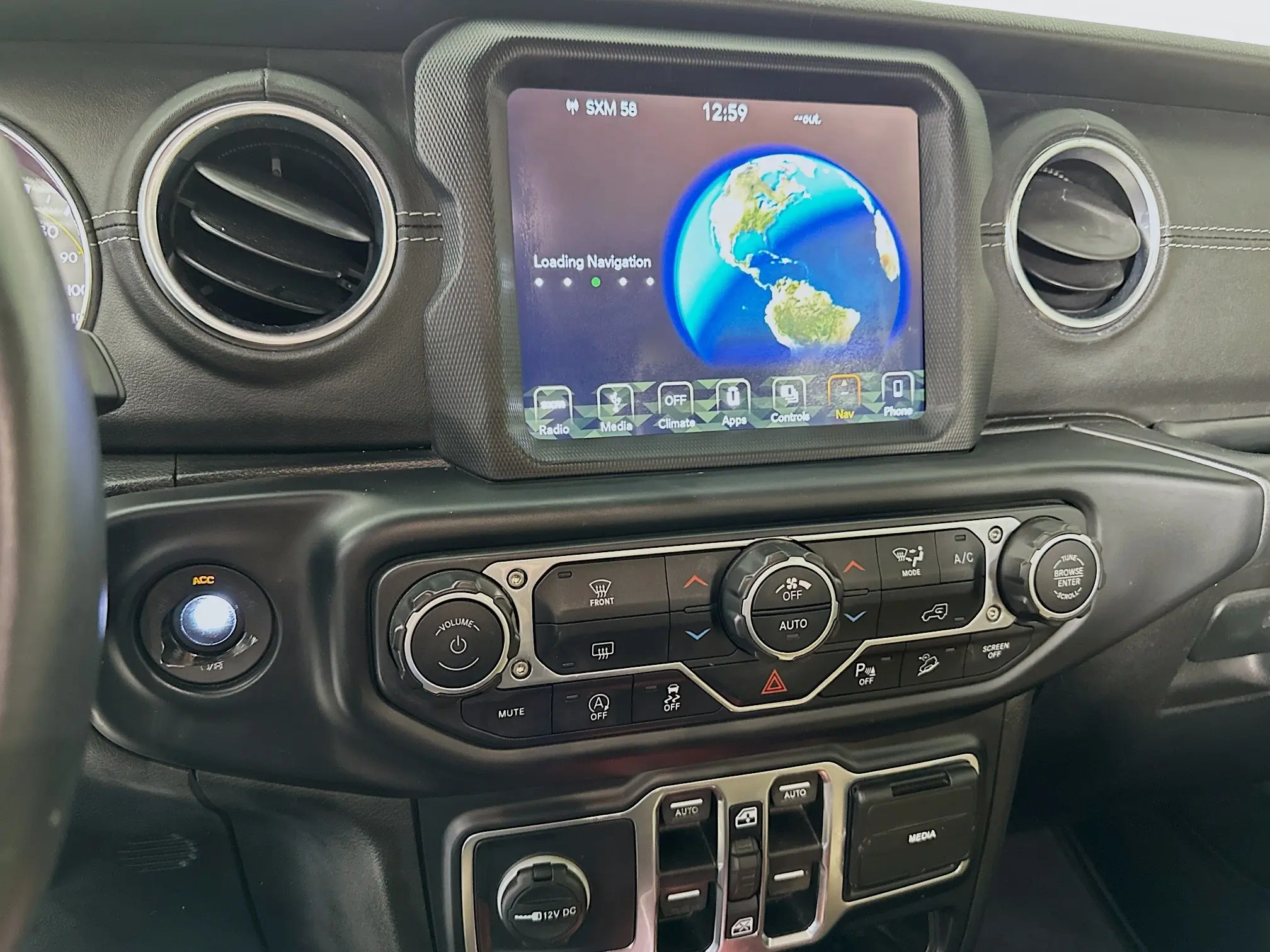 2019 Jeep Wrangler Unlimited Sahara photo 26
