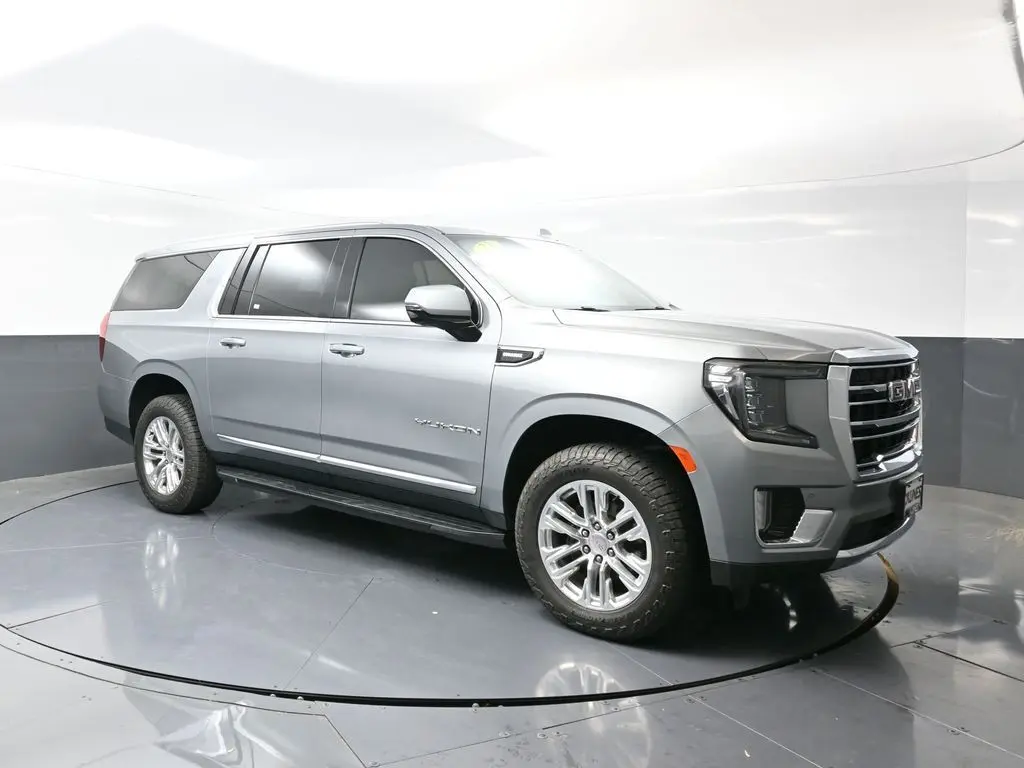 2023 Gmc Yukon XL SLT photo 3