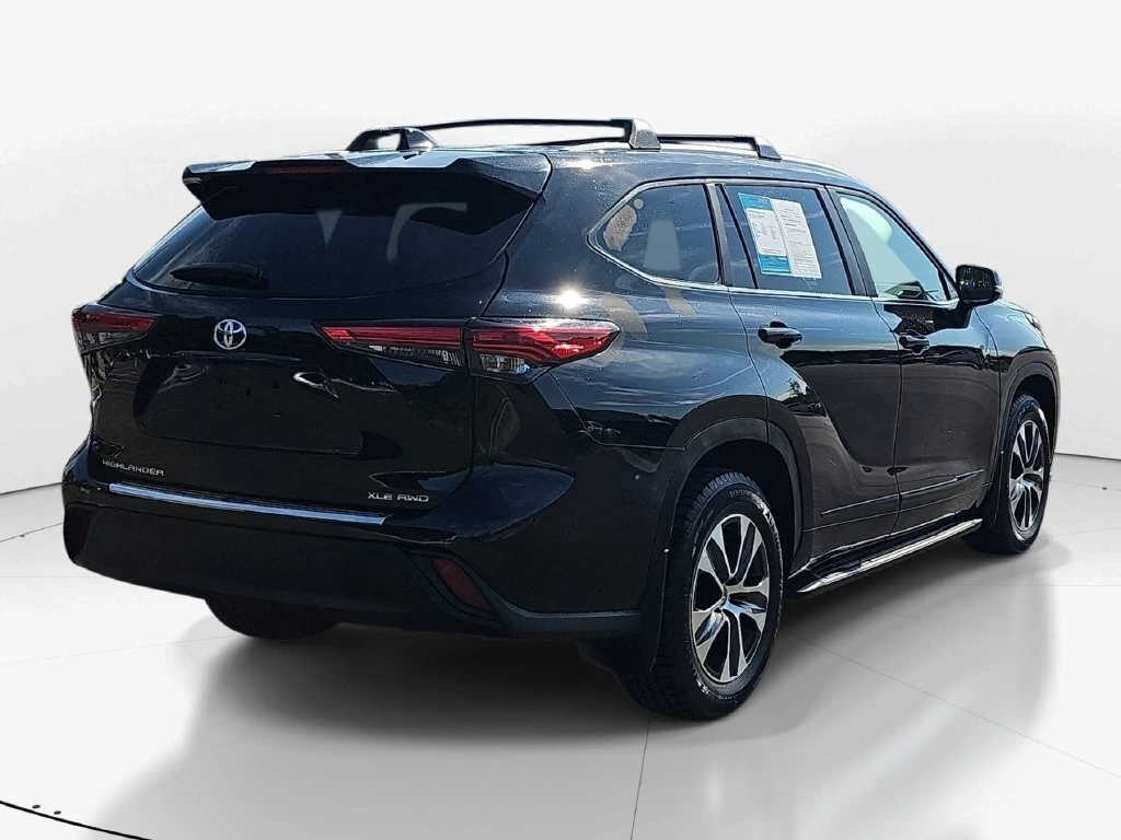 2023 Toyota Highlander XLE - Photo 6
