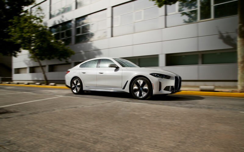 BMW i4