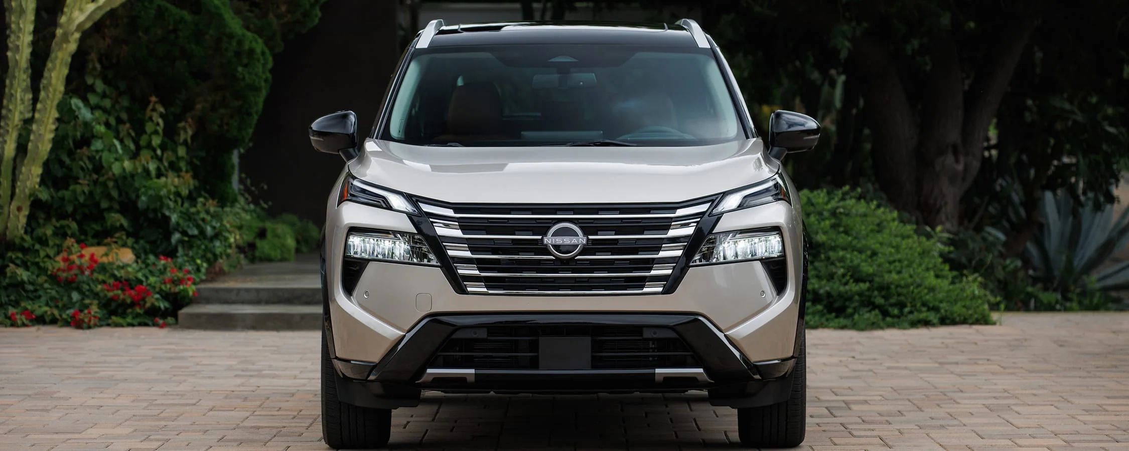 Nissan Rogue front
