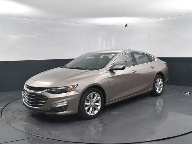 2024 Chevrolet Malibu 1LT photo 3