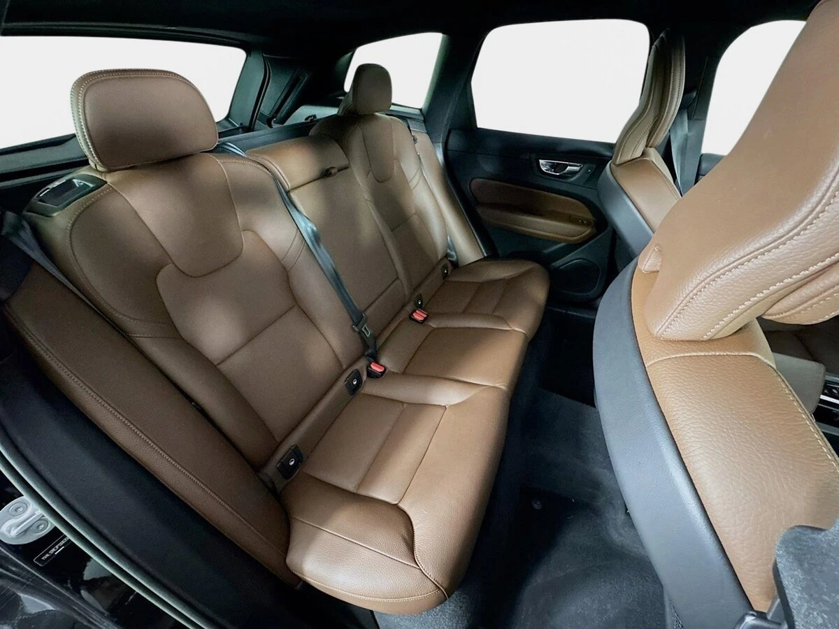 2023 Volvo - image 29