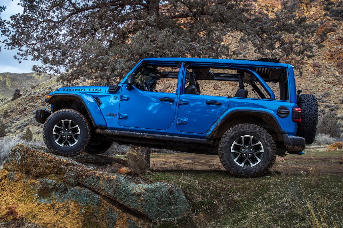 2025 Jeep Wrangler Rubicon Exterior Driver Side Profile