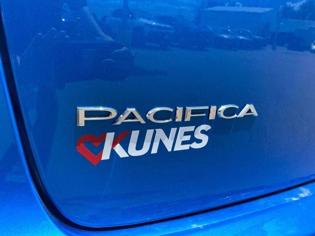 2027 Chrysler Pacifica Select - Photo 8