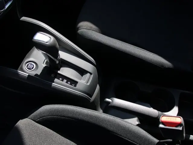 2025 Nissan Kicks Play S photo 20
