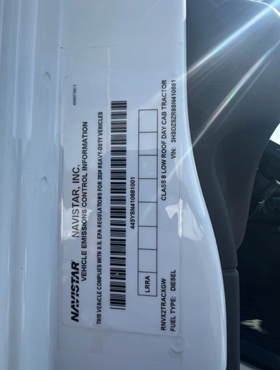 2025 International LT - image 5