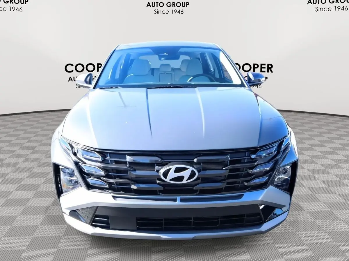 2026 Hyundai Tucson SE photo 2