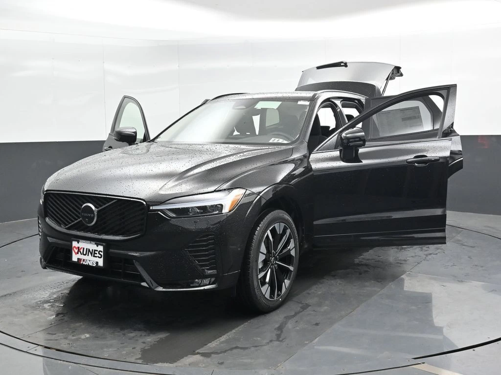 2026 Volvo XC60 Plus - Photo 46