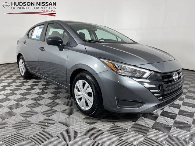 2025 Nissan Versa 1.6 S CVT's photo
